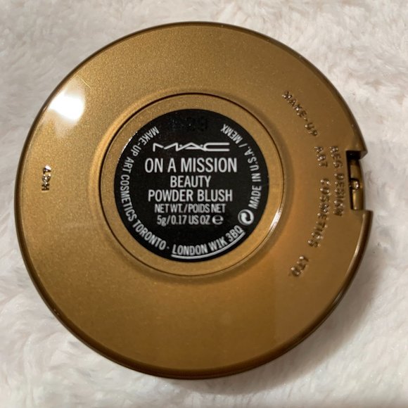 MAC Beauty Powder Blush ON A MISSION Rare NIB - Picture 6 of 6